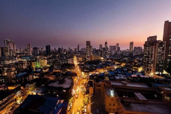 Open All Night: Mumbaikars Excited About The 24×7 Lifestyle