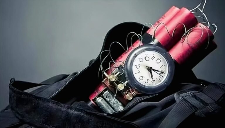 Mumbai Schools Hit by Bomb Threats: Billabong High Santacruz Evacuated, Police Launch Massive Search Operation