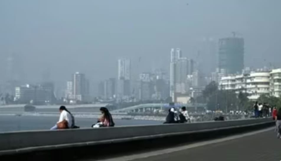 Mumbai Weather Update: Dry Skies, Warm Day Ahead as Air Quality Remains a Concern