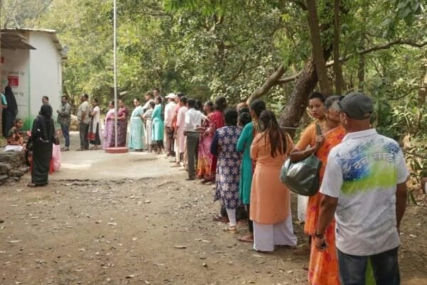 नगर निकाय चुनाव: महाराष्ट्र में मुंबई को छोड़कर मतदाताओं को डालने होंगे कई वोट