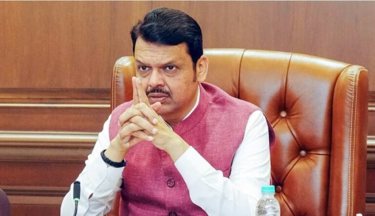 Maharashtra Govt Orders Suspension of IAS Officer for Skipping Ministerial Meeting, Triggers Political Ripples