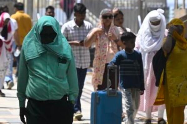 🌡️ India Meteorological Department का अलर्ट: Mumbai समेत कई जिलों में गर्मी का प्रकोप, येलो अलर्ट जारी