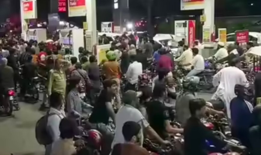 पेट्रोल-डीजल के दाम स्थिर, लेकिन LPG महंगा; 1 मई 2026 की नई कीमतें जारी