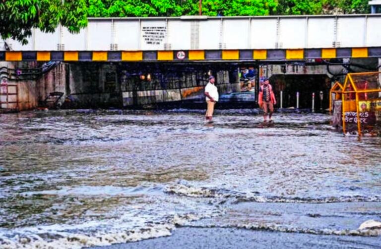 📰 मुंबई में 30 मिनट की बारिश ने खोली सिस्टम की पोल: अंधेरी सबवे फिर डूबा, ट्रैफिक ठप