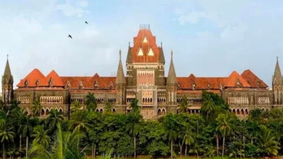 बॉम्बे हाईकोर्ट का बड़ा फैसला: सरकार के खिलाफ विरोध करना अपराध नहीं, मुंबई पुलिस का निर्वासन आदेश रद्द
