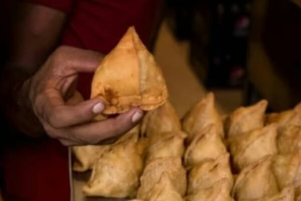 स्कूलों के बाहर जंक फूड पर रोक: महाराष्ट्र FDA के फैसले की डॉक्टरों ने की सराहना, बोले—“बच्चों के स्वास्थ्य के लिए बड़ा कदम”