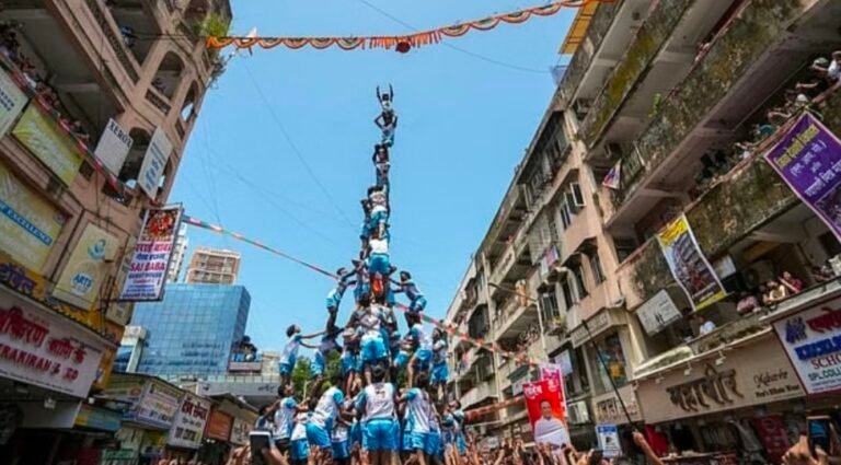 मुंबई में दही हांडी के दौरान 22 गोविंदा घायल, 21 को इलाज के बाद मिली छुट्टी