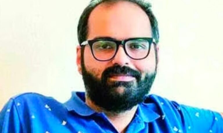 ‘भीड़ के साथ हैं या कानून के?’ मुंबई पुलिस से कुणाल कामरा का सवाल, वापसी शो से पहले बढ़ी हलचल