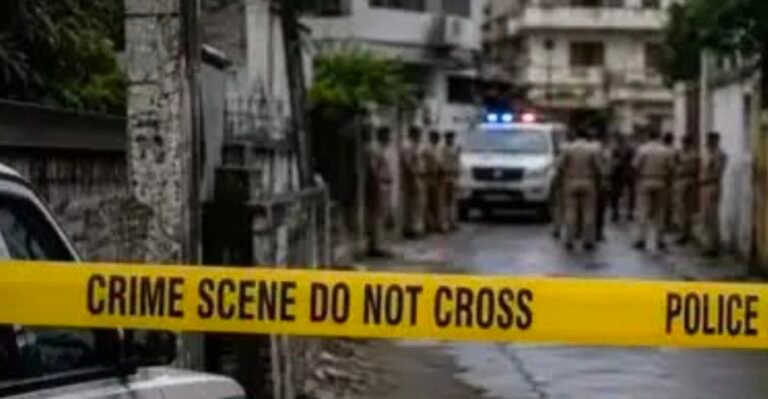 मुंबई के सायन अस्पताल में जूनियर रेजिडेंट डॉक्टर की मौत, हॉस्टल के बाथरूम में मिला शव; कार्यभार को लेकर पहले जताई थी चिंता